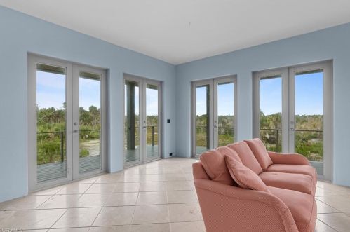 4150 Dingman Dr, Sanibel FL 33957-5107 exterior