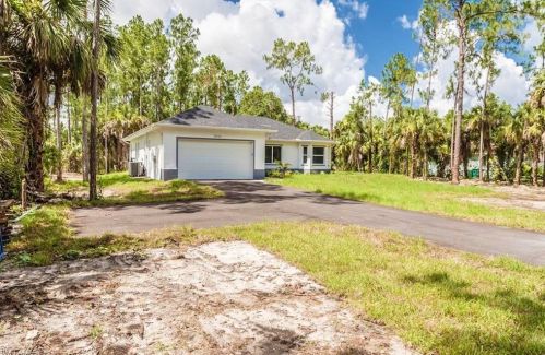 3262 10th Ave, Naples, FL 34117-4984