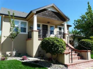 1609 35 St, Sacramento CA  95816-6604 exterior