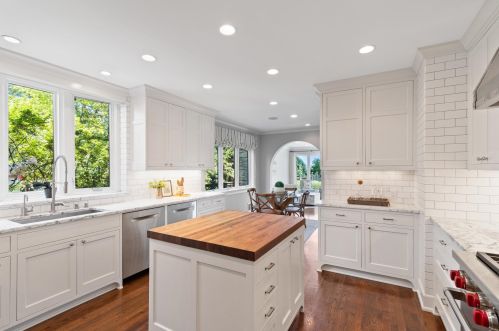 4108 Lk Dr, Milwaukee WI 53211-1719 exterior