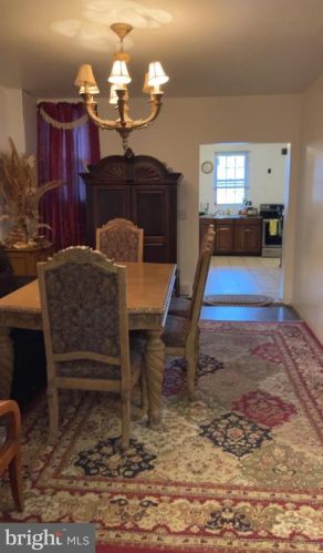 1216 Derry St, Harrisburg PA 17111-1141 exterior