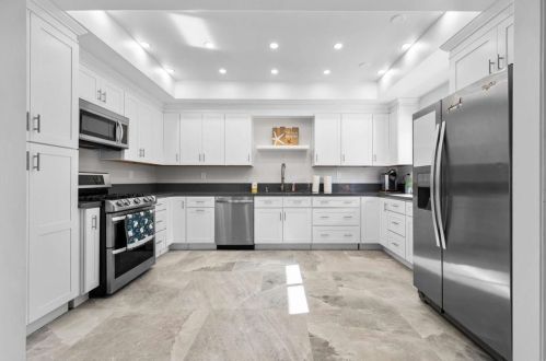 4308 Spoon Bill Way, Oceanside CA  92057-7508 exterior