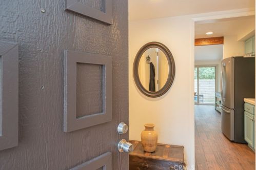 5040 Atherton St, Long Beach, CA 90815-3721