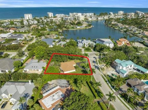 444 Orchid Dr, Naples, FL 34102-5009