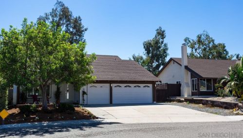 4137 Auburn Ave, Oceanside CA  92056-6018 exterior