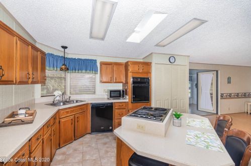 409 Kumquat Dr, Sebastian, FL 32976-6843
