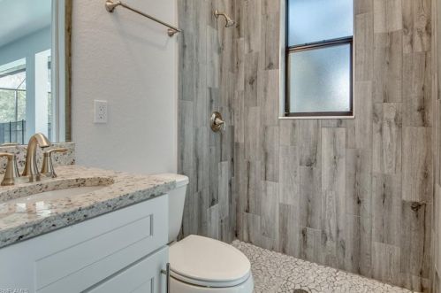3527 4th Ln, Cape Coral FL  33991-5604 exterior