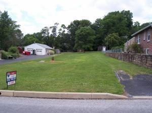 20 Ridge Ave, Ephrata PA  17522-2547 exterior