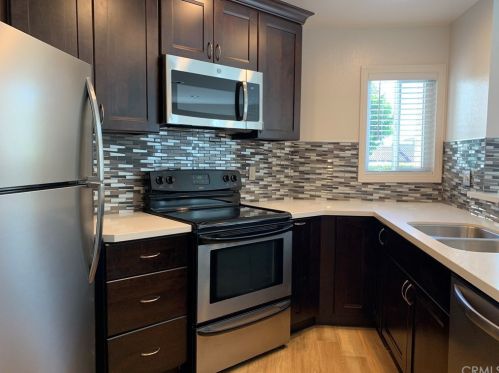 7545 Charmant Dr, San Diego, CA 92122-4705