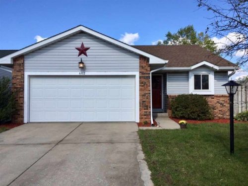 602 Canterbury Ct, Mishawaka, IN 46545-1300