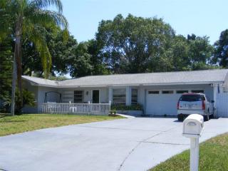 3632 Harbor Heights Dr, Largo, FL 33774-1223