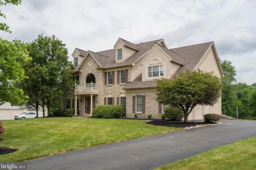 737 Calabria Ln, Prospectville, PA 19002-1549