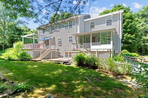 55 Linden Ln, West Greenwich RI  02817-2169 exterior
