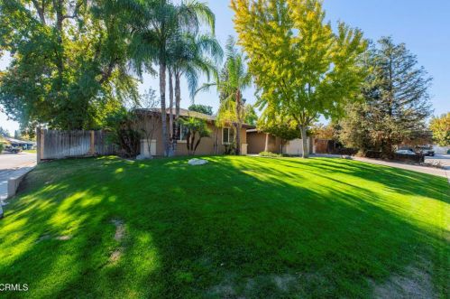 7100 Tioga Ct, Bakersfield, CA 93309-3498