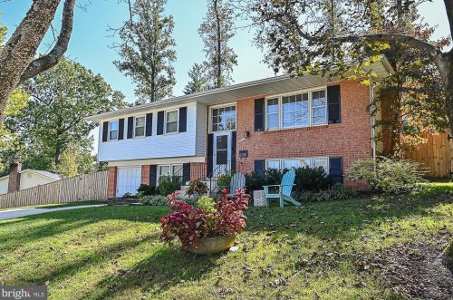 8111 Ashtonbirch Dr, Springfield, VA 22152-3022