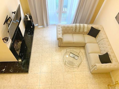 14335 Huston St, Van Nuys, CA 91423-1862