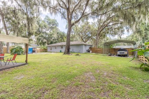 2250 Cr 452, Lake Panasoffkee FL  33538-5449 exterior
