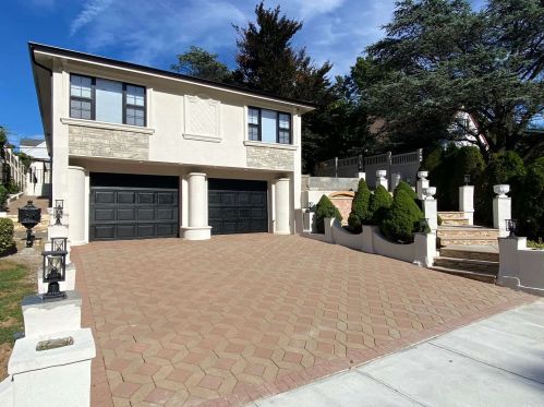 80-25 Bell Blvd, Jamaica, NY 11427-1040