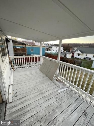 45 Howard Ave, Coaldale, PA 18218-1518