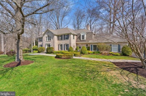 9512 Brian Jac Ln, Great Falls, VA 22066-2005
