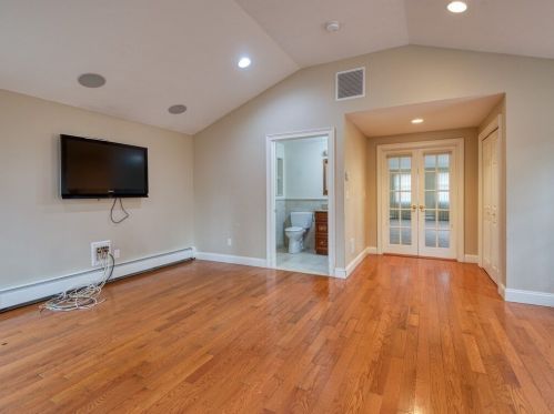 1 Forest Ln, Norfolk, MA 02056-1547