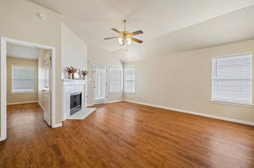 117 Village Commons Blvd, Georgetown TX  78633-4451 exterior