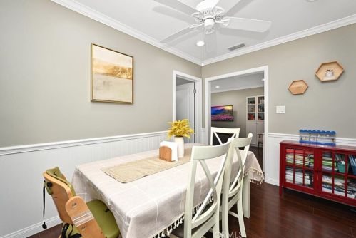 6654 Turnergrove Dr, Lakewood CA  90713-2752 exterior