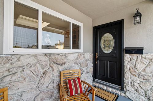 1570 Claremont Dr, San Bruno CA  94066-2708 exterior