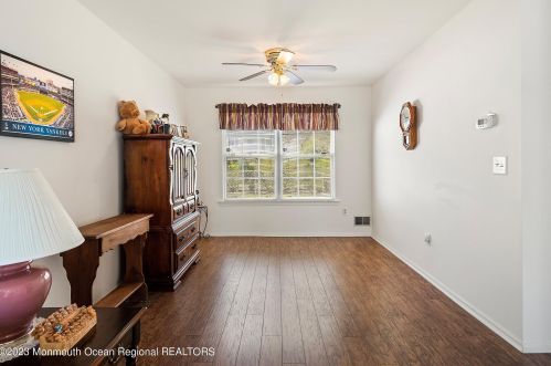 24 Sunnydale Dr, Berkeley Township NJ  08721-1379 exterior