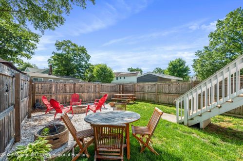 204 Hudson Ave, Middletown NJ  07748-5531 exterior