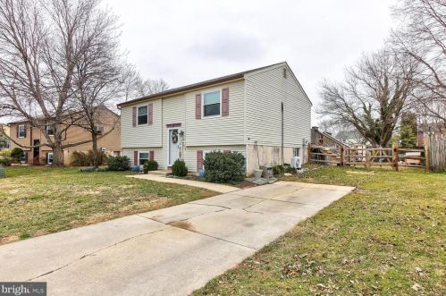 705 Wayne Ave, Kennett Sq, PA 19348-3444