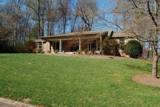 340 Forest Oak Dr, Knoxville, TN 37919-6811