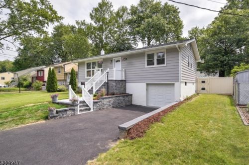 124 Camden Rd, Parsippany NJ  07054-3107 exterior