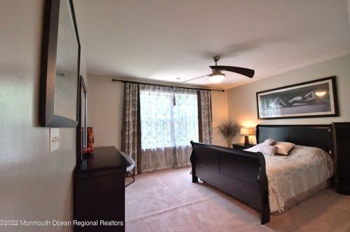 7 Lily Ln, Piscataway NJ  08854-6670 exterior