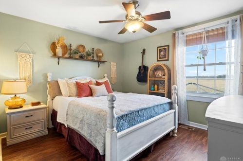 128 Wickham Farm Dr, Englewood OH  45322-2948 exterior