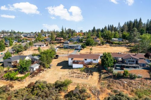 544 Douglas Ave, Grass Valley CA  95945-5044 exterior