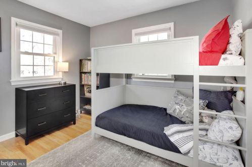 6618 Huntsman Blvd, Springfield VA 22152-2622 exterior