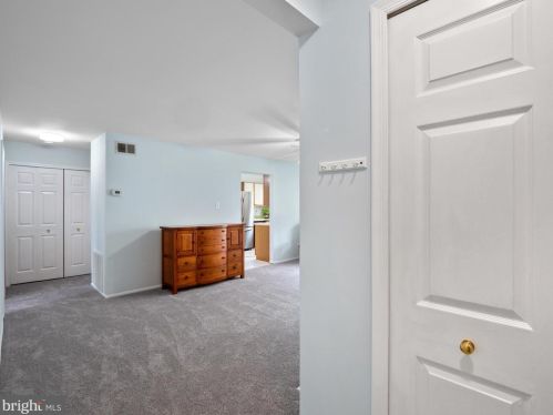 1102 Huntmaster Ter, Leesburg VA 20176-4546 exterior