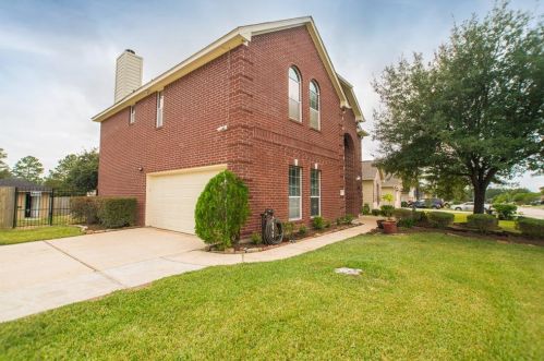 1906 Northampton Dr, Conroe TX  77303-1845 exterior