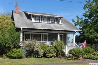 713 Oak St, Brownsville, OR 97327-2111