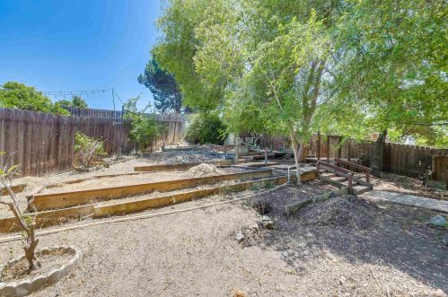 747 Garfield Ave, El Cajon CA  92020-2017 exterior