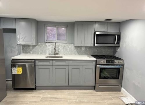 8820 2nd Ave, North Bergen NJ  07047-5280 exterior