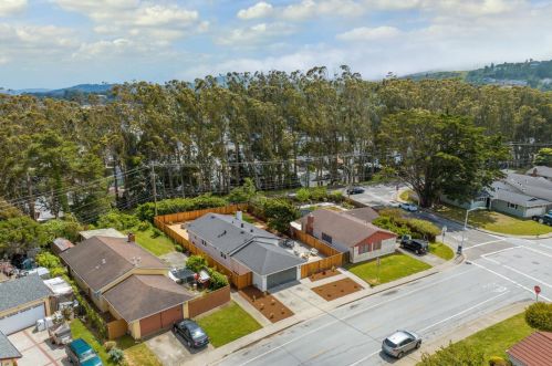 2681 Fleetwood Dr, San Bruno CA  94066-1927 exterior