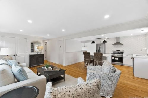12 Clear Lake Rd, North Branford CT  06471-1574 exterior