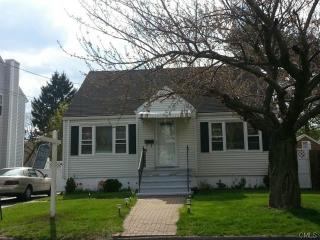 455 Lgt St, Stratford CT  06614-4658 exterior