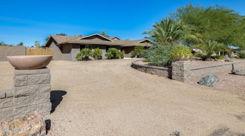 5020 Saguaro Park Ln, Glendale, AZ 85310-3011