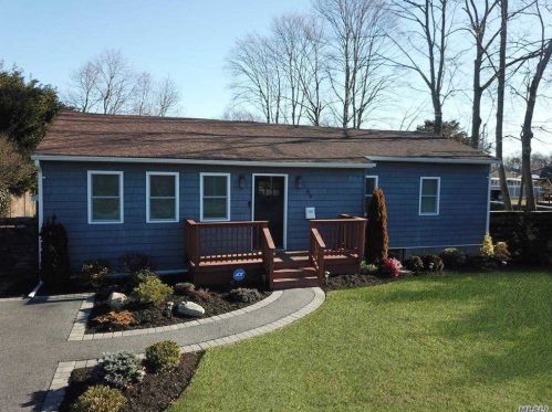 89 Division Ave, Blue Point, NY 11715-1018