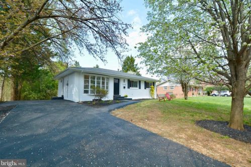 2608 Pioneer Ln, Falls Church VA  22043-3413 exterior