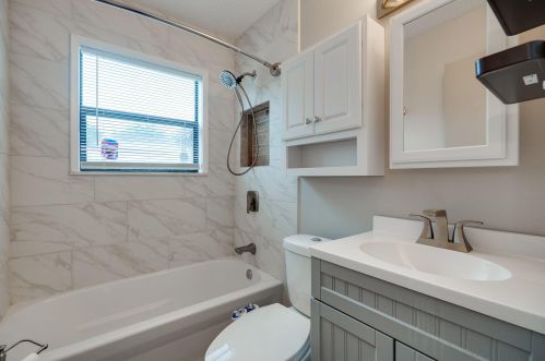 1264 Frayne Dr, New Carlisle OH  45344-2816 exterior