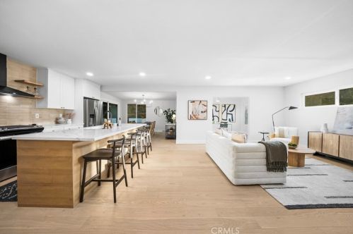 5253 Countryside Dr, San Diego CA  92115-2136 exterior